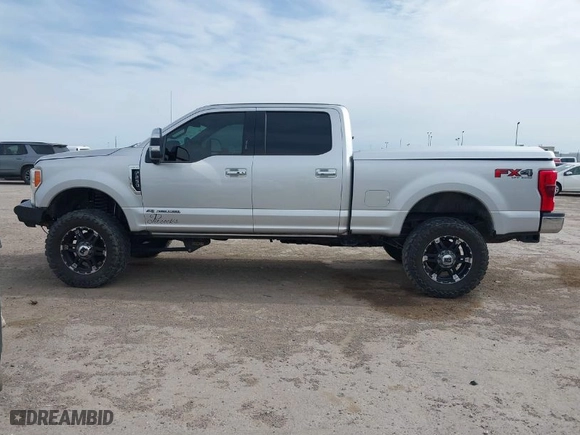 2017 Ford Super Duty F-250 SRW Lariat with VIN 1FT7W2BTXHED57250, listed as a IAAI auction lot 41724650 with 88,796 mi miles. Bid and sale history available at carsss.com. Image 14.