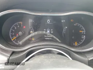 2020 Jeep Grand Cherokee Altitude with VIN 1C4RJEAG4LC266153, listed as a Copart auction lot 60556055 with 152,605 mi miles and Salvage title. Bid and sale history available at DreamBid. Image 9.