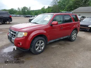 2010 Ford Escape Limited z VIN 1FMCU0EG5AKC21828, wystawiony jako IAAI lot #42343582 z przebiegiem 135 534 mil mil oraz . Historia ofert i sprzedaży dostępna na DreamBid. Obrazek 2.