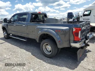 2019 Ford F-350 XL z VIN 1FT8W3DT0KEF32832, wystawiony jako Copart lot #55496984 z przebiegiem 255 549 mil mil oraz Szkoda całkowita • Salvage title. Historia ofert i sprzedaży dostępna na DreamBid. Obrazek 2.