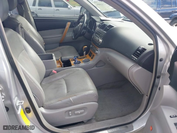 2008 Toyota Highlander Hybrid Limited with VIN JTEEW44A482004997, listed as a IAAI auction lot 41665056 with 297,452 mi miles. Bid and sale history available at carsss.com. Image 5.