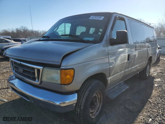 2003 Ford Econoline Wagon XL with VIN 1FBSS31L13HB22437, listed as a Copart auction lot 42202205 with NaN miles and Salvage Title. Bid and sale history available at carsss.com. Image 1.