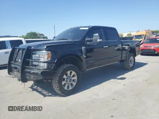 2017 Ford F-250 Lariat z VIN 1FT7W2BT6HEE82438, wystawiony jako Copart lot #56723075 z przebiegiem 201 597 mil mil oraz Szkoda całkowita • Salvage title. Historia ofert i sprzedaży dostępna na DreamBid. Obrazek 1.
