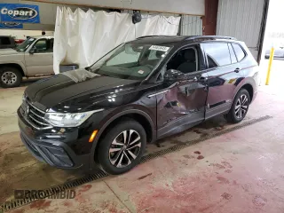 2023 Volkswagen Tiguan S z VIN 3VVFB7AX8PM001642, wystawiony jako Copart lot #54483645 z przebiegiem 17 277 mil mil oraz Szkoda całkowita • Salvage title. Historia ofert i sprzedaży dostępna na DreamBid. Obrazek 1.