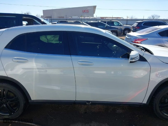 2017 Mercedes-Benz GLA with VIN WDCTG4EB8HJ291230, listed as a IAAI auction lot 41371698 with 114,129 mi miles. Bid and sale history available at carsss.com. Image 13.
