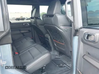 2023 Ford Bronco Raptor с VIN 1FMEE5JR6PLB05714, выставлен на аукционе IAAI как лот 41905036 с пробегом 6 115 миль миль и . История ставок и продаж доступна на DreamBid. Изображение 8.