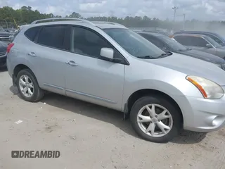 2011 Nissan Rogue S z VIN JN8AS5MT3BW173290, wystawiony jako IAAI lot #42111916 z przebiegiem 208 452 mil mil oraz . Historia ofert i sprzedaży dostępna na DreamBid. Obrazek 1.