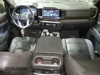 2023 GMC Sierra 1500 Elevation z VIN 3GTUUCE81PG288803, wystawiony jako Copart lot #47320885 z przebiegiem 48 997 mil mil oraz Czysty tytuł • Clean title. Historia ofert i sprzedaży dostępna na DreamBid. Obrazek 8.