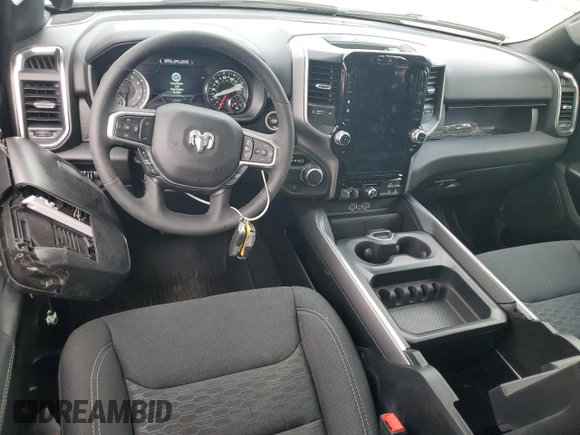 2025 Ram 1500 Big Horn с VIN 1C6RREFP6SN612912, выставлен на аукционе Copart как лот 51626725 с пробегом 3 886 миль миль и Списание • Salvage title. История ставок и продаж доступна на DreamBid. Изображение 8.