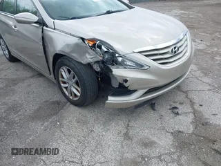 2011 Hyundai Sonata GLS with VIN 5NPEB4AC2BH061548, listed as a IAAI auction lot 42055422 with 131,366 mi miles and . Bid and sale history available at carsss.com. Image 6.