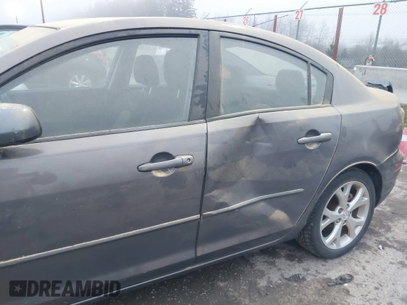 2009 Mazda Mazda3 i Touring Value with VIN JM1BK32G291214834, listed as a IAAI auction lot 40894075 with 128,040 mi miles. Bid and sale history available at carsss.com. Image 6.