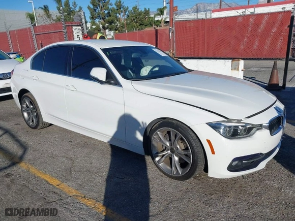 2018 BMW 3 Series 330i with VIN WBA8B9G58JNU96623, listed as a IAAI auction lot 41121819 with 1 mi miles. Bid and sale history available at carsss.com. Image 1.