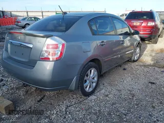 2011 Nissan Sentra SR with VIN 3N1AB6AP0BL620594, listed as a IAAI auction lot 40940532 with 166,721 mi miles and . Bid and sale history available at DreamBid. Image 4.