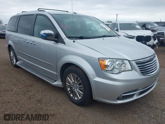 2011 Chrysler Town & Country Limited z VIN 2A4RR6DGXBR624477, wystawiony jako IAAI lot #42151890 z przebiegiem Nie podano mil oraz . Historia ofert i sprzedaży dostępna na DreamBid. Obrazek 1.