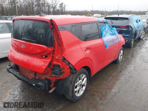 2020 Kia Soul LX with VIN KNDJ23AU5L7000718, listed as a IAAI auction lot 40811588 with 107,083 mi miles. Bid and sale history available at carsss.com. Image 4.