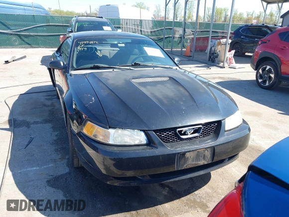 2000 Ford Mustang with VIN 1FAFP4042YF252802, listed as a IAAI auction lot 41994872 with 189,081 mi miles. Bid and sale history available at carsss.com. Image 12.
