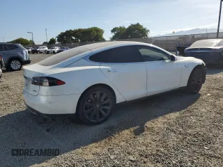 2013 Tesla Model S Performance z VIN 5YJSA1DP1DFP20689, wystawiony jako Copart lot #63685765 z przebiegiem 218 610 mil mil oraz Szkoda całkowita • Salvage title. Historia ofert i sprzedaży dostępna na DreamBid. Obrazek 3.