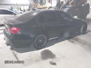 2015 BMW M3 z VIN WBS3C9C59FP806198, wystawiony jako IAAI lot #41339037 z przebiegiem 89 610 mil mil oraz . Historia ofert i sprzedaży dostępna na DreamBid. Obrazek 4.