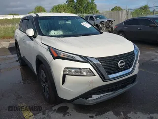 2023 Nissan Rogue SV z VIN JN8BT3BA1PW430591, wystawiony jako IAAI lot #40313297 z przebiegiem 2981 mil mil oraz . Historia ofert i sprzedaży dostępna na DreamBid. Obrazek 6.