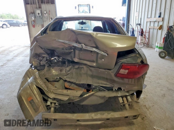 2002 Mercury Sable GS z VIN 1MEFM50U02G652804, wystawiony jako Copart lot #57405035 z przebiegiem 264 042 mil mil oraz Szkody całkowita. Historia ofert i sprzedaży dostępna na DreamBid. Obrazek 6.