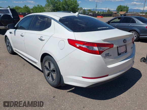 2013 Kia Optima EX z VIN KNAGM4AD6D5056638, wystawiony jako IAAI lot #42311049 z przebiegiem 170 817 mil mil oraz . Historia ofert i sprzedaży dostępna na DreamBid. Obrazek 3.