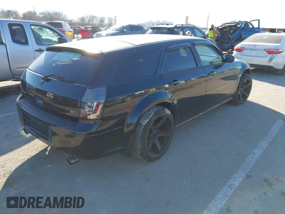 2005 Dodge Magnum RT with VIN 2D4GV58215H587205, listed as a IAAI auction lot 41371767 with 115,534 mi miles and . Bid and sale history available at carsss.com. Image 4.