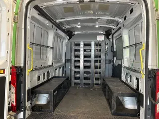 2018 Ford Transit с VIN 1FTYE1CM7JKB31067, выставлен на аукционе IAAI как лот 42742910 с пробегом 64 837 миль миль и . История ставок и продаж доступна на DreamBid. Изображение 2.