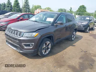 2019 Jeep Compass High Altitude z VIN 3C4NJDCB0KT817868, wystawiony jako IAAI lot #42412551 z przebiegiem 32 916 mil mil oraz . Historia ofert i sprzedaży dostępna na DreamBid. Obrazek 2.