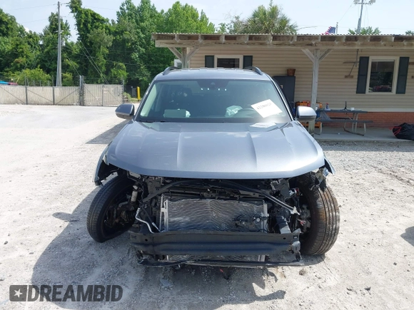 2025 Volkswagen Atlas SE with VIN 1V2HR2CA5SC501930, listed as a IAAI auction lot 42280025 with 8,026 mi miles and . Bid and sale history available at DreamBid. Image 12.