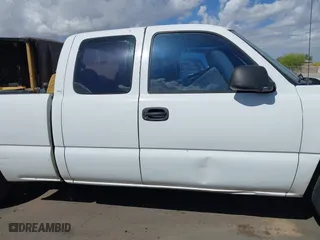 2005 Chevrolet Silverado 1500 LS with VIN 2GCEC19V351168700, listed as a IAAI auction lot 42018925 with 229,386 mi miles. Bid and sale history available at carsss.com. Image 13.