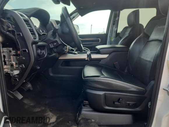 2019 Ram 2500 Laramie with VIN 3C6UR5NL0KG703482, listed as a Copart auction lot 61204515 with 109,720 mi miles and Salvage title. Bid and sale history available at DreamBid. Image 7.