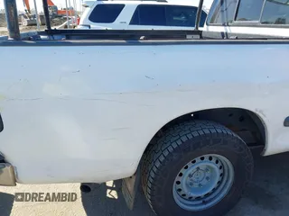 2001 Toyota Tundra SR5 with VIN 5TBRN341X1S166076, listed as a IAAI auction lot 41611961 with 177,097 mi miles and . Bid and sale history available at DreamBid. Image 17.