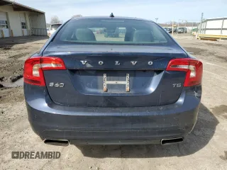 2015 Volvo S60 T5 Drive-E Premier z VIN YV140MFK7F2355529, wystawiony jako Copart lot #48684345 z przebiegiem 159 545 mil mil oraz Szkoda całkowita • Salvage title. Historia ofert i sprzedaży dostępna na DreamBid. Obrazek 6.