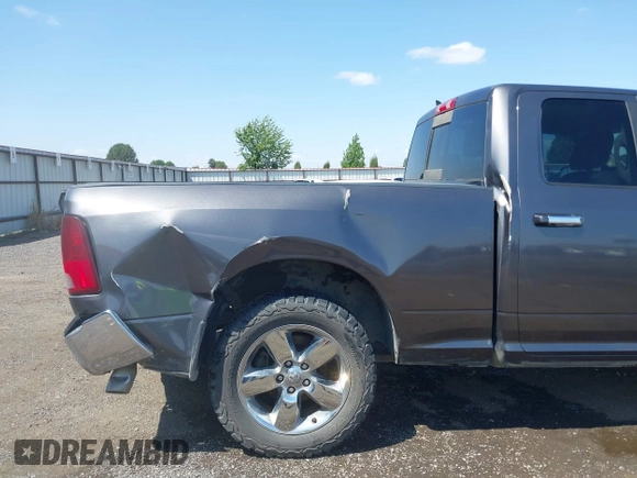 2018 Ram 1500 SLT z VIN 1C6RR7GM3JS230739, wystawiony jako IAAI lot #39968112 z przebiegiem 175 151 mil mil oraz . Historia ofert i sprzedaży dostępna na DreamBid. Obrazek 20.