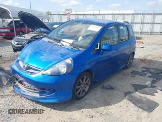 2007 Honda Fit Sport with VIN JHMGD386X7S029838, listed as a IAAI auction lot 41942513 with 141,612 mi miles. Bid and sale history available at carsss.com. Image 17.