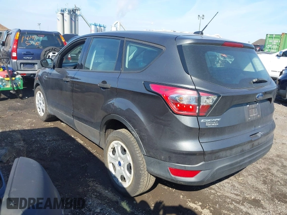 2017 Ford Escape S z VIN 1FMCU0F75HUD15558, wystawiony jako IAAI lot #41890712 z przebiegiem 158 441 mil mil oraz . Historia ofert i sprzedaży dostępna na DreamBid. Obrazek 3.