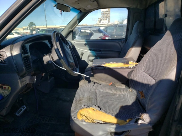2000 Dodge Ram 1500 Work Special with VIN 1B7HC16X7YS578908, listed as a Copart auction lot 83664494 with 395,307 mi miles and Non Repairable. Bid and sale history available at carsss.com. Image 7.