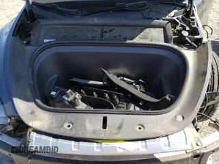 2024 Tesla Model Y Long Range z VIN 7SAYGAEE0RF101971, wystawiony jako Copart lot #58794335 z przebiegiem 16 099 mil mil oraz Szkoda całkowita • Salvage title. Historia ofert i sprzedaży dostępna na DreamBid. Obrazek 11.