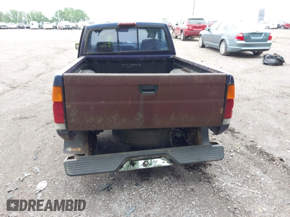 1995 Nissan Frontier XE with VIN 1N6SD11Y4SC318791, listed as a IAAI auction lot 42335599 with Not provided miles and . Bid and sale history available at DreamBid. Image 12.