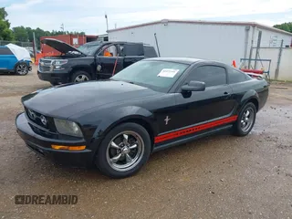 2006 Ford Mustang Standard with VIN 1ZVFT80N965157675, listed as a IAAI auction lot 42472331 with 153,220 mi miles and . Bid and sale history available at DreamBid. Image 2.
