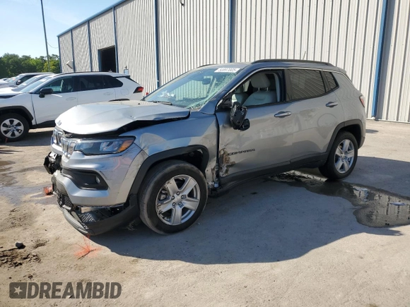 2022 Jeep Compass Latitude with VIN 3C4NJCBB0NT192422, listed as a Copart auction lot 50897005 with 13,342 mi miles and Salvage Title. Bid and sale history available at carsss.com. Image 1.