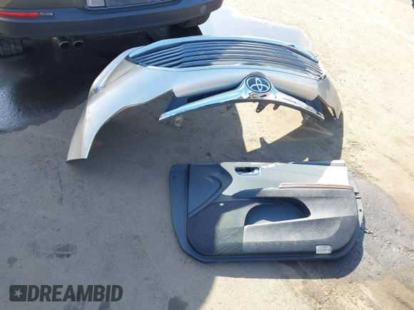 2018 Toyota Avalon XLE with VIN 4T1BK1EBXJU268188, listed as a IAAI auction lot 41441923 with 42,057 mi miles and . Bid and sale history available at DreamBid. Image 12.