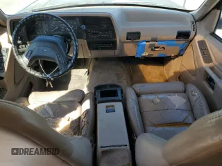 1992 Ford Explorer Eddie Bauer z VIN 1FMDU32X0NUC04374, wystawiony jako Copart lot #77261844 z przebiegiem 52 709 mil mil oraz Czysty tytuł • Clean title. Historia ofert i sprzedaży dostępna na DreamBid. Obrazek 8.