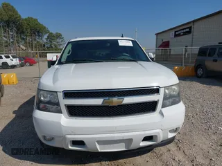2008 Chevrolet Suburban 3LT with VIN 3GNFC16068G149218, listed as a IAAI auction lot 41779888 with 152,951 mi miles and . Bid and sale history available at DreamBid. Image 6.