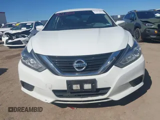 2018 Nissan Altima SV with VIN 1N4AL3AP4JC290385, listed as a IAAI auction lot 41697803 with 165,475 mi miles and . Bid and sale history available at carsss.com. Image 12.