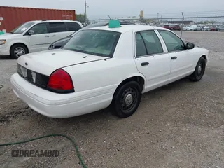 2008 Ford Police Interceptor с VIN 2FAHP71V48X155882, выставлен на аукционе IAAI как лот 41929332 с пробегом Не указан миль и . История ставок и продаж доступна на DreamBid. Изображение 4.