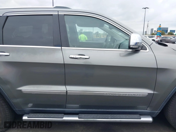 2013 Jeep Grand Cherokee Limited with VIN 1C4RJEBTXDC539433, listed as a IAAI auction lot 42046724 with 266,913 mi miles. Bid and sale history available at carsss.com. Image 13.