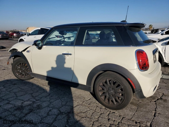 2020 MINI Hardtop 2 Door Cooper S with VIN WMWXR5C04L2L49164, listed as a Copart auction lot 45523025 with 43,108 mi miles and Salvage Title. Bid and sale history available at carsss.com. Image 2.