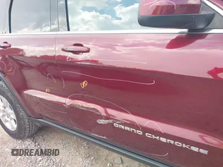 2016 Jeep Grand Cherokee Laredo with VIN 1C4RJFAG8GC318878, listed as a IAAI auction lot 42600747 with 85,882 mi miles and . Bid and sale history available at DreamBid. Image 18.