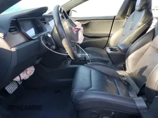 2019 Tesla Model S 100D с VIN 5YJSA1E45KF330891, выставлен на аукционе Copart как лот 48133005 с пробегом 53 018 миль миль и Списание • Salvage title. История ставок и продаж доступна на DreamBid. Изображение 7.